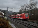 Im Nachschuß 425 317-5 als S2 nach Kaiserslautern bei der Einfahrt in Neckargerach am 4.1.2022