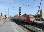 DB 425 646-7 als RB 58128 aus Treuchtlingen, am 17.10.2022 in Würzburg Hbf.