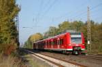 25.10.08, 425 818-2 ist auf dem Weg Richtung Nineburg (Weser) und hat grade den Bahnhof Drverdeb verlassen.