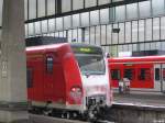 ET 425 im Winderdesign -     Hauptbahnhof Stuttgart, 17.2.2005 (M)