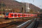 33 Minuten Marburg Hauptbahnhof (XXIII). Hier kommt Quietschie alias Mittelhessenexpress. Pnktlich in diese Richtung, jedoch sein Gegenzug lsst seit 15 Minuten auf sich warten. (03. April 2009, 19:03)

Das Licht ging weg, ich hatte genug und wnsche Euch viel Spa mit dieser Serie. 

Dank geht an Matthias, der mich anregte, knallhart die Bilder zu beschneiden (zumindest einige) und an Jeanny, die mich anregte, mit Absicht mal nur mit dem Teleobjektiv auf die Pirsch zu gehen. Und natrlich  Petrus fr das fotogene Licht...
