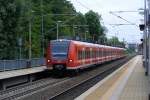 Am 17.07.09 steht der 425 518/018 und noch ein 425er als RE 25018 nach Treysa in Gieen-Oswaldsgarten abfahrbereit.Nchter Halt ist Lollar!!!