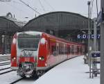 425 075 als RB11070 bei der Ausfahrt Richtung Duisburg - Gre an den Tf KA 20.12.09