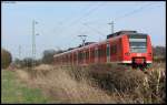 Nachschuss auf die RB33 mit dem 425 082 befahren Richtung Dortmund an der Km 24.8 der KBS485 fotografiert.