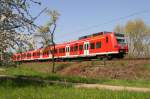 Am wunderschnen Frhlingsnachmittag des 17.04.2010 durcheilt der 425 257-3 als RB 19829 (Heilbronn – Stuttgart) das Neckartal bei Kirchheim und wird in Krze seinen nchsten Halt, Walheim