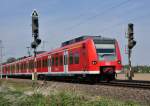 425 607-9 RB 48 nach Bonn-Mehlem, kurzer hinter dem Bahnhof Brhl - 28.04.2010