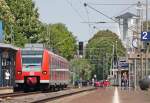 425 575-8 als RB11069 nach Aachen bei der Einfahrt in Geilenkirchen, 16.5.10