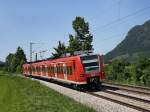 Der 425 045 am 05.06.2010 als RB nach Kufstein unterwegs bei Niederaudorf.