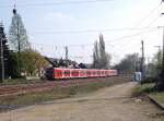 Zwei unbekannte 425 kommen hier aus Odenkirchen in den Rheydter Hbf eingefahren als RE8 aus Koblenz.