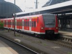 Die 425-267-2 fuhr am 16.04.2011 als RB 38848 von Karlsruhe Hbf nach Mannheim Hbf.