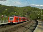 23.04.2011: 425 219-3 und ein weiterer 425 der S-Bahn Rhein-Neckar fahren als S2 von Mosbach nach Kaiserslautern Hbf in Weidenthal ein.