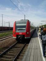 Ein BR 425 der S-Bahn Rhein Neckar in Mannheim Rangierbahnhof am 09.05.11
