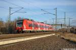 425 505-5 als RB30 (RB 17820) von Schnebeck-Bad Salzelmen nach Wittenberge, legt sich in die Kurve bei Stendal(Wahrburg).