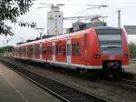 BR 425 076-7 im Bf Lindern, Fahrtrichtung Aachen, 04.08.2006