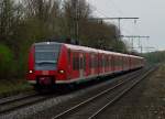 Bei der Anfahrt auf den Bahnhof Jchen ist hier der 425 106-2 zusehen.