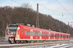 Ein 425 als RB 33 nach Aachen bei der Durchfahrt durch Krefeld-Hohenbudberg am 8.12.12.