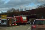 Am Freitag den 18.1.2014 war der 425 601-2 am Zugschluß einer RE8 nach Koblenz auf dem Bahnübergang Kölner Straße in Jüchen zu sehen.