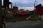 Der 425 602-0 führt hier in Jüchen am 5.2.2014 einen RE8 Zug nach Mönchengladbach.