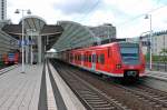 Nachschuss auf 425 727-5 (425 225-0) und 425 721-8 als S2 nach Kaiserslautern, als sie in den Bahnhof von Ludwigshafen (Rhein) Mitte einfuhren.