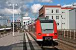 Nachschuss auf 425 220-1 am 24.05.2014 als S3 nach Bruchsal bei der Ausfahrt in Ludwigshafen (Rhein) Mitte.