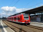 425 002 der S-Bahn Mittelelbe am 23.09.2014 in Wittenberge.