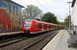 Die Rhein Niers Bahn (RB33) aus Duisburg-Hbf nach Aachen-Hbf und kommt aus Richtung Aachen-West und hält in Aachen-Schanz und fährt in Richtung Aachen-Hbf.