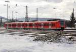 Gerade kommt der 425 206-0 als S1 in Neckarelz eingefahren, der Zug ist auf dem Weg nach Homburg Saar.17.1.2016