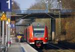 Die Rhein Niers Bahn (RB33) aus Heinsberg-Rheinland nach Aachen-Hbf und kommt aus Richtung Lindern,Süggerrath,Geilenkirchen,Frelenberg,Zweibrüggen und hält in Übach-Palenberg und