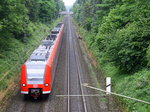 Die Rhein Niers Bahn (RB33) kommt die Kohlscheider-Rampe hoch aus Duisburg-Hbf,Heinsberg-Rheinand nach Aachen-Hbf und fährt in Richtung