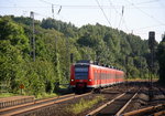 Die Rhein Niers Bahn (RB33) aus Aachen-Hbf-Heinsberg-Rheinand-Duisburg-Hbf kommt aus Richtung Aachen-West,Laurensberg,Richterich, und hält in Kohlscheid und fährt in Richtung