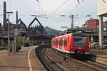 Nachschuss auf 426 543-5  Niederlinxweiler , als dieser am 12.04.2017 zusammen mit 426 039-4  Wemmetsweiler  als RB71 (Kaiserlautern Hbf - Merzig (Saar)) im Bahnhof von Völklingen stand.