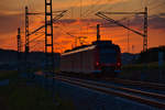 Abendstimmung an der KBS 920 mit RB 58128 (Treuchtlingen - Würzburg Hbf) in Oberdachstetten, 17.09.2019