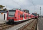 426 030-3 und 425 047-8 stehen am 03. August 2013 zur Personalschulung im Schweinfurter Hbf.