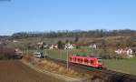 426 014-7 als RB 26816 (Singen(Hohentwiel)-Schaffhausen) trifft auf einen unbekannten GTW als S22 nach Singen (Htw) bei Bietingen 13.1.15