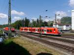 DB -Triebwagen  426 009-7 beim verlassen des Bahnhofs Singen am 02.08.2015