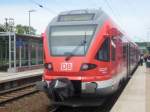 Flirt 427 003/827 003/303/603/427 503 als RE 33213 Rostock-Sassnitz am 27.05.2008 beim Halt in Bergen/Rgen.