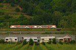 Ein unbekannter 427 der VIAS nach Frankfurt auf der Kbs 466 gen Rüdesheim unterwegs gegenüber von Trechtingshausen.