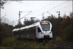 ET6.03 ist als RE3  Rhein-Emscher-Express , Dsseldorf Hbf - Hamm(Westf)Hbf, bei Dortmund-Mengede unterwegs.