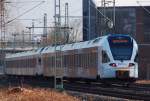 Zwei Eurobahntriebwagen fahren hier bei Korschenbroich in Richtung Hamm als RE 13.