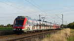 430 100  Pokalsieger Bahn  als vorderes Tfz an einer S7 nach Frankfurt Hbf zwischen Riedstadt Wolfskehlen und Groß-Gerau Dornheim.