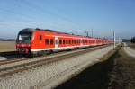 Der  Fuggerexpress  440 503-1 als RB nach Donauwrth/Dinkelscherben am 25.11.11 kurz vor seinem nchsten Halt Haspelmoor.