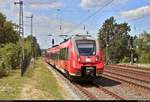 Sehr wenig Verkehr in Saarmund. Daher wurde auch einmal der Regionalverkehr dokumentiert.
442 621 (Bombardier Talent 2) von DB Regio Nordost als RB 18118 (RB22) von Potsdam Griebnitzsee nach Königs Wusterhausen erreicht den Bahnhof Saarmund auf dem Berliner Außenring (BAR | 6116).
Aufgenommen am Ende des Bahnsteigs 3.
Bild durchlief die Selbstfreischaltung (Farbabgleich).
(verbesserte Version)
[18.7.2019 | 13:16 Uhr]