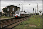 Abellio ET 9442610 erreicht hier am 26.8.2020 auf der Fahrt nach Leinefelde um 16.29 Uhr den Bahnhof Röblingen am See.