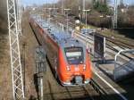 In Rostock Bramow hielt der Hamster 442 345,am 23.Februar 2014,auf der Fahrt von Warnemünde zum Rostocker Hbf.