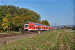 445 046 ist als RE 55 am 10.10.2018 bei Retzbach-Zellingen in Richtung Würzburg zu sehen.