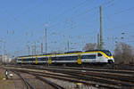 Siemens Mireo 463 522-3 fährt beim badischen Bahnhof ein.