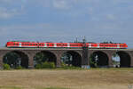 Ende August 2022 war der Elektrotriebzug 1440 224 auf der Hochfelder Eisenbahnbrücke in Duisburg zu sehen.