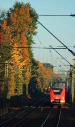 Zwei 1 440 haben am 01.11.2015 das Ende der Steilrampe zwischen Hochdahl und Erkrath fast erreicht und fahren in den S-Bahnhof Erkrath ein