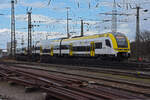 Siemens Desiro 1462 515-6 fährt beim badischen Bahnhof ein.