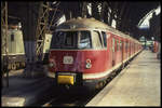 430113 kam am 14.9.1991 anläßlich der IAA im Sonderzugdienst um 10.25 Uhr im Hauptbahnhof Frankfurt an.